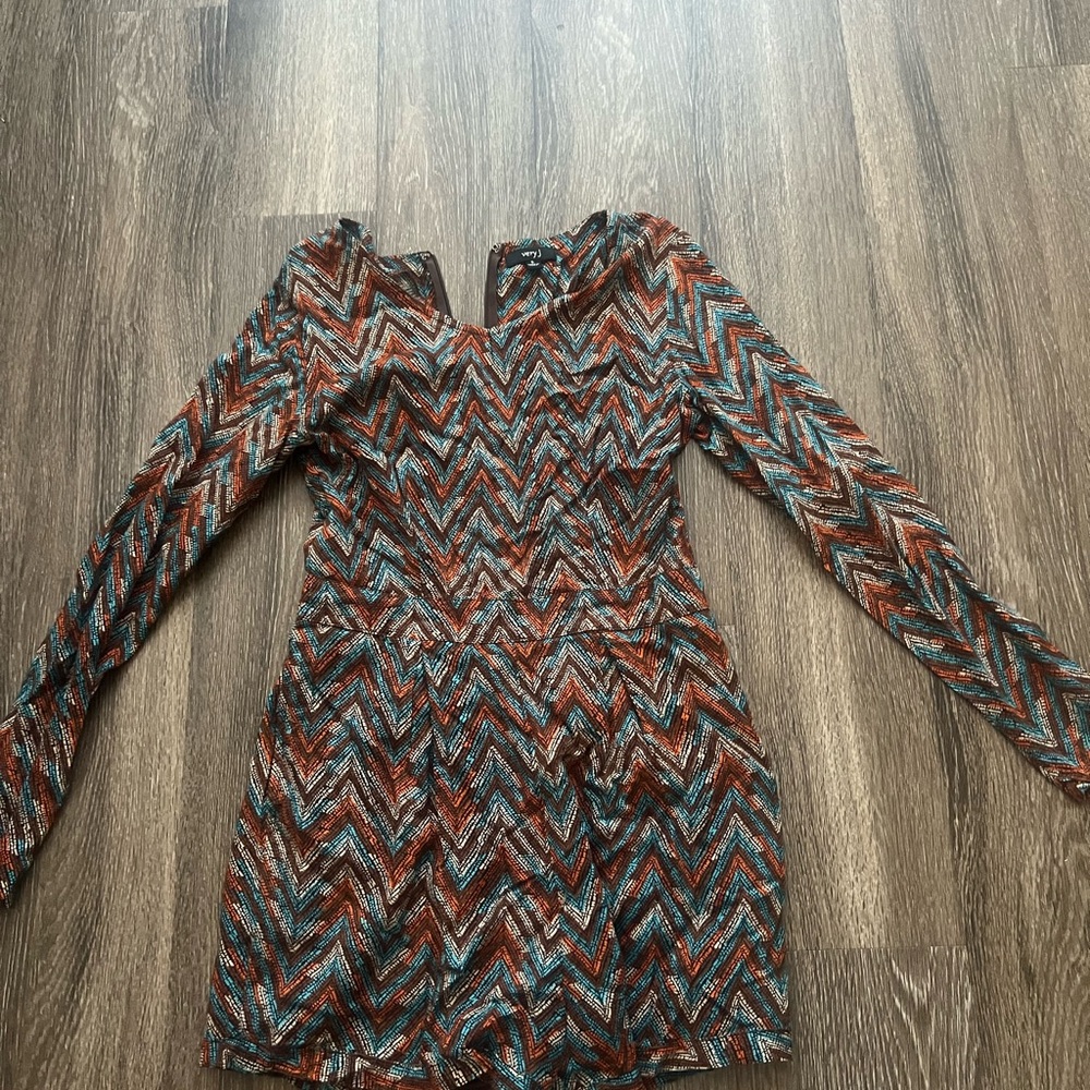 Chevron Patterned Long Sleeve Romper - Multicolor